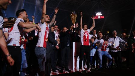 Samsunspor kupayı kaldırdı – Son Dakika Haberleri