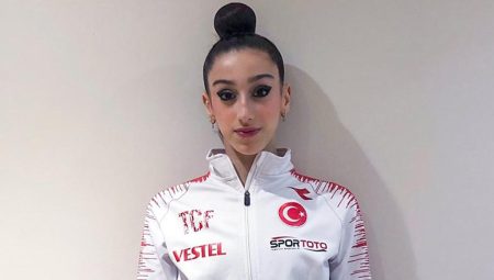 Milli cimnastikçi Hatice Gökçe Emir bronz madalya kazandı